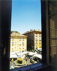 Sitting room, with preview of the view
